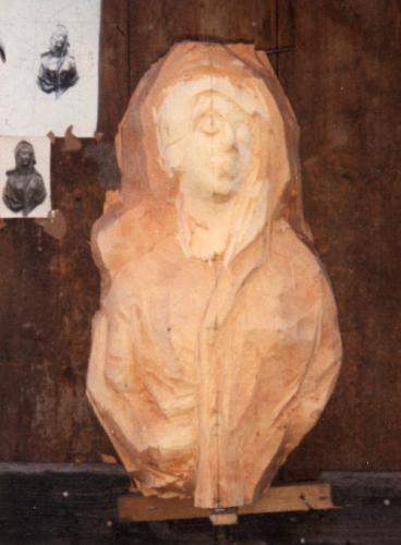 wood-sculpture-haus-madonna-stage2